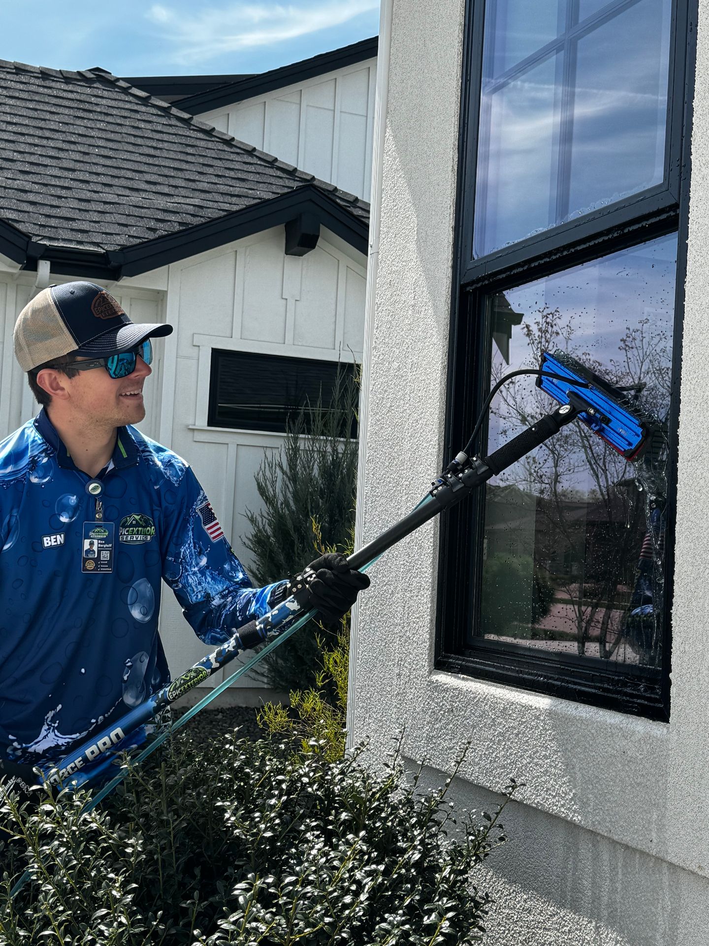 Professional Boise exterior window cleaning with pole system